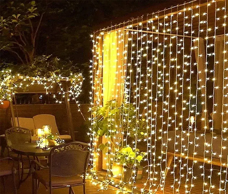 Cortina de LED 3 x 3 m com 300 luzes e 8 efeitos